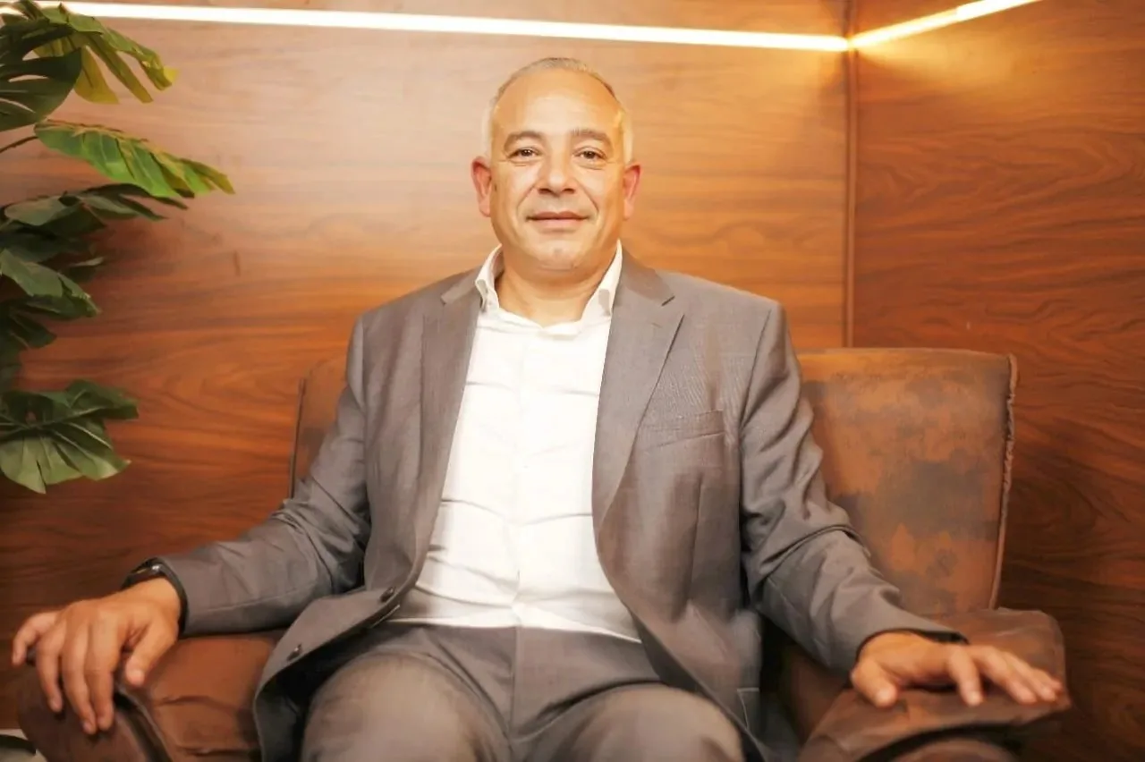 أحمد عادل درويش لـ«الحرية»: لقد بحثت عن حزب يتوافق مع أفكاري ووجدت أن حزب العدل هو الأفضل.