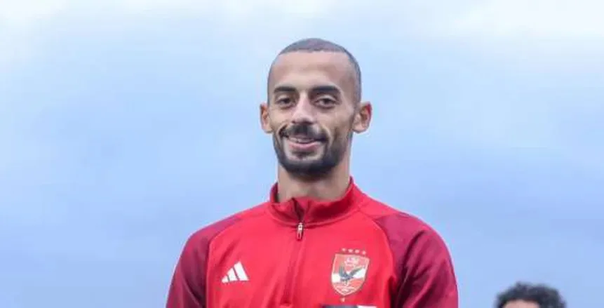 أحمد عبد القادر يُعبر للأهلي عن رغبته في الانتقال، والزمالك يتابع الوضع عن كثب. أحمد عبد القادر يُعبر للأهلي عن رغبته في الانتقال، والزمالك يتابع الوضع عن كثب.
