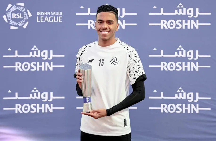 أخبار جديدة حول مستقبل مصعب الجوير مع الهلال أخبار جديدة حول مستقبل مصعب الجوير مع الهلال