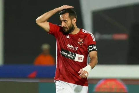 أخبار: علي معلول ينتقل إلى نادي الصفاقسي التونسي أخبار: علي معلول ينتقل إلى نادي الصفاقسي التونسي