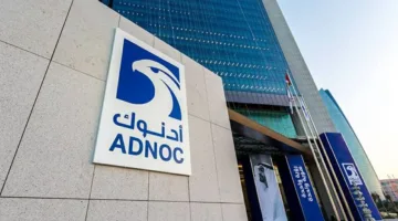 أدنوك تبيع حصتها البالغة 24.9% في «OMV» لشركة «XRG»