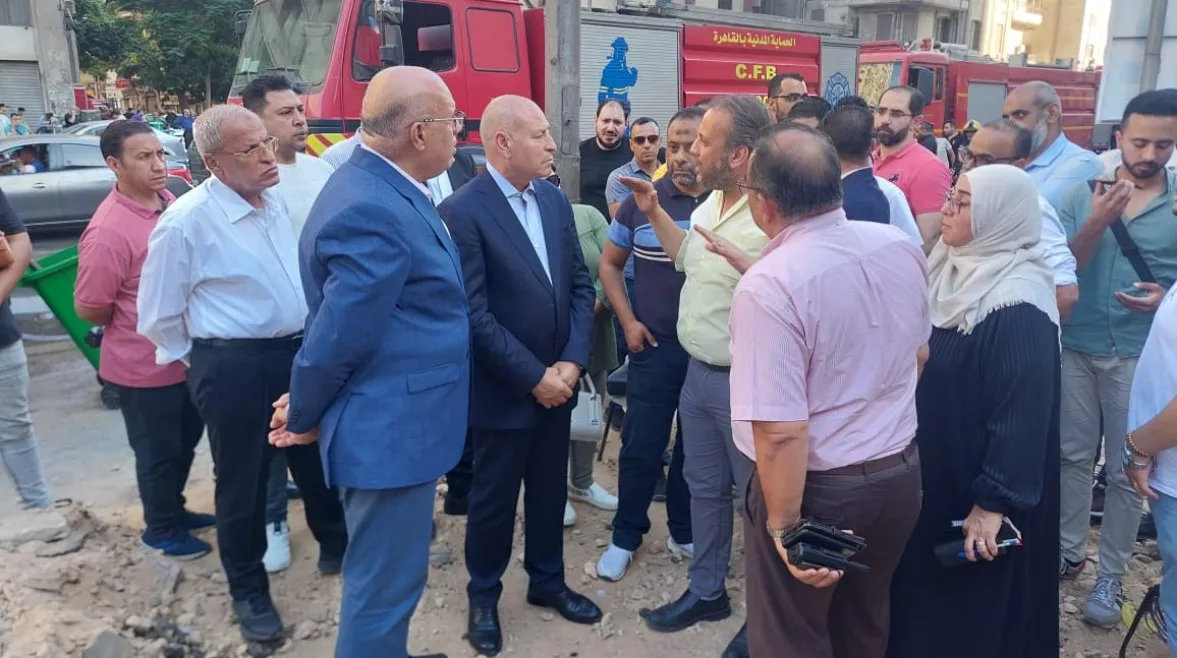 أربع كبائن جديدة أمام مبنى سنترال رمسيس.. ما الغرض منها؟ أربع كبائن جديدة أمام مبنى سنترال رمسيس.. ما الغرض منها؟