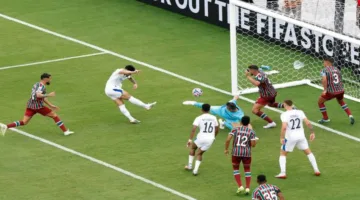 أربعة لاعبين من الهلال السعودي يوشكون على المغادرة