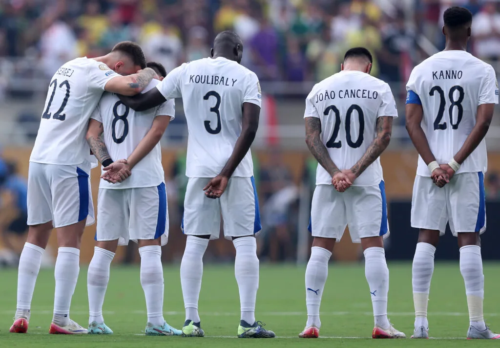 أرنولد يتحدث عن أدائه المميز ضد بوروسيا دورتموند: قمت بذلك من أجل دييجو جوتا