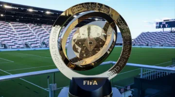 أزياء الإعلاميات تثير النقاش مرة أخرى خلال كأس العالم للأندية.. ومقدمة DAZN تتألق بفستان جريء.