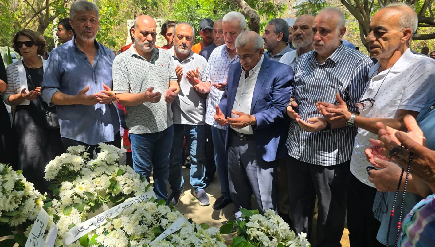 أسامة سعد إلى بلدية صيدا في الذكرى الـ23 لشقيقه: القضايا المعقدة تحتاج إلى حلول جذرية وليست ترقيعات. أسامة سعد إلى بلدية صيدا في الذكرى الـ23 لشقيقه: القضايا المعقدة تحتاج إلى حلول جذرية وليست ترقيعات.