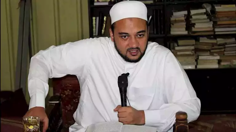 أستاذ في الأزهر: هذه الأفعال على وسائل التواصل الاجتماعي لا تعكس قيم الدين أستاذ في الأزهر: هذه الأفعال على وسائل التواصل الاجتماعي لا تعكس قيم الدين
