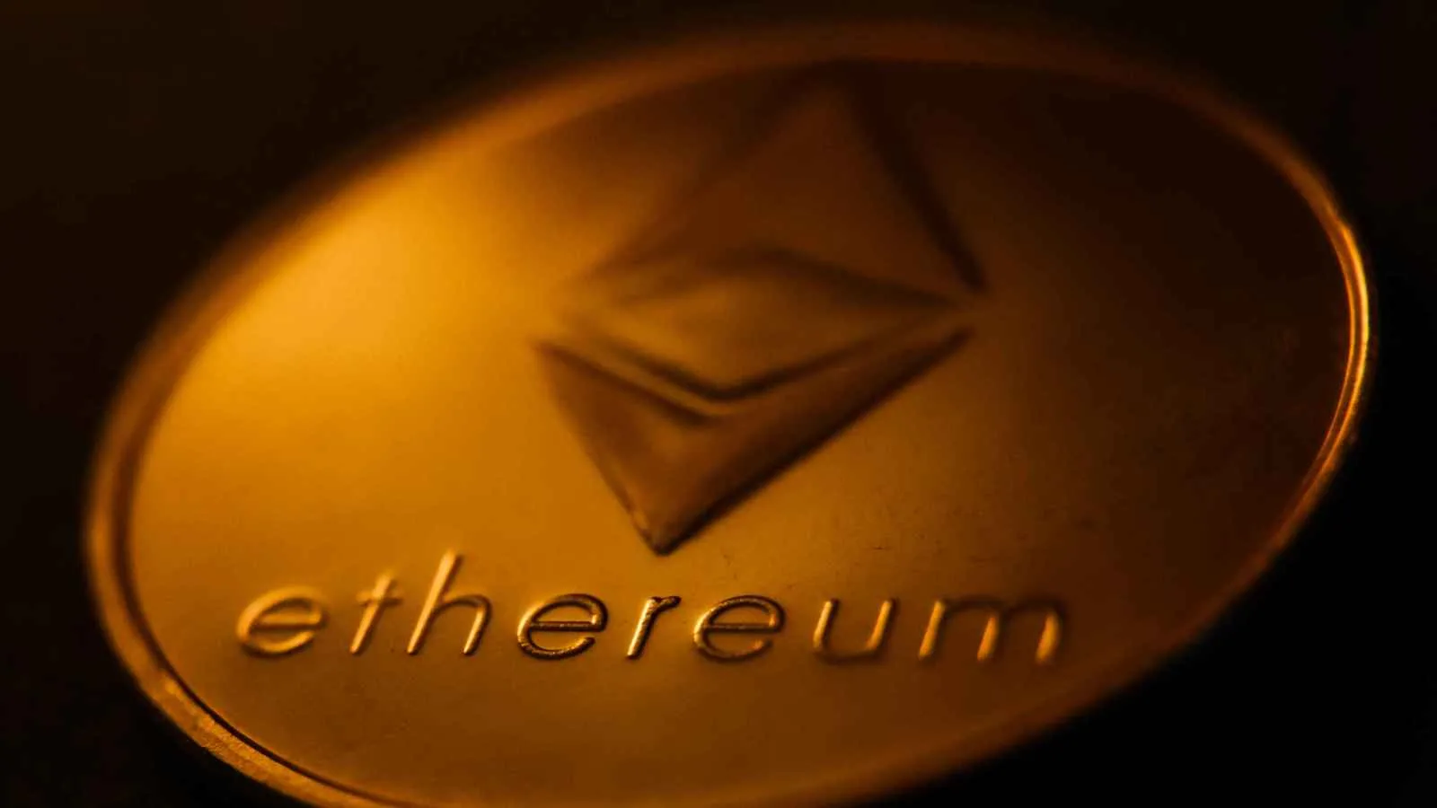 أسعار أسهم شركات العملات الرقمية ترتفع بشكل ملحوظ مع بلوغ «إيثريوم» أعلى مستوى لها في 6 أشهر أسعار أسهم شركات العملات الرقمية ترتفع بشكل ملحوظ مع بلوغ «إيثريوم» أعلى مستوى لها في 6 أشهر