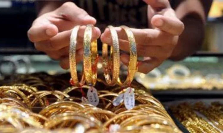 أسعار الذهب في مصر اليوم الاثنين: تراجع بمقدار 5 جنيهات لعيار 21 أسعار الذهب في مصر اليوم الاثنين: تراجع بمقدار 5 جنيهات لعيار 21