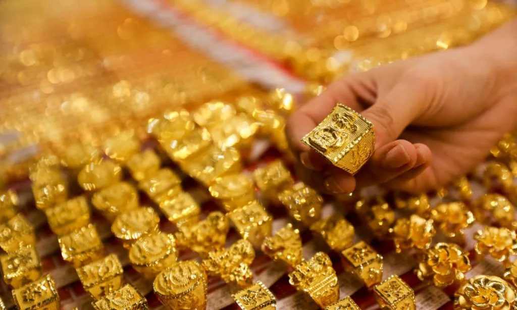 أسعار الذهب في مصر ليوم الجمعة: عيار 21 يصل إلى 4645 جنيهًا