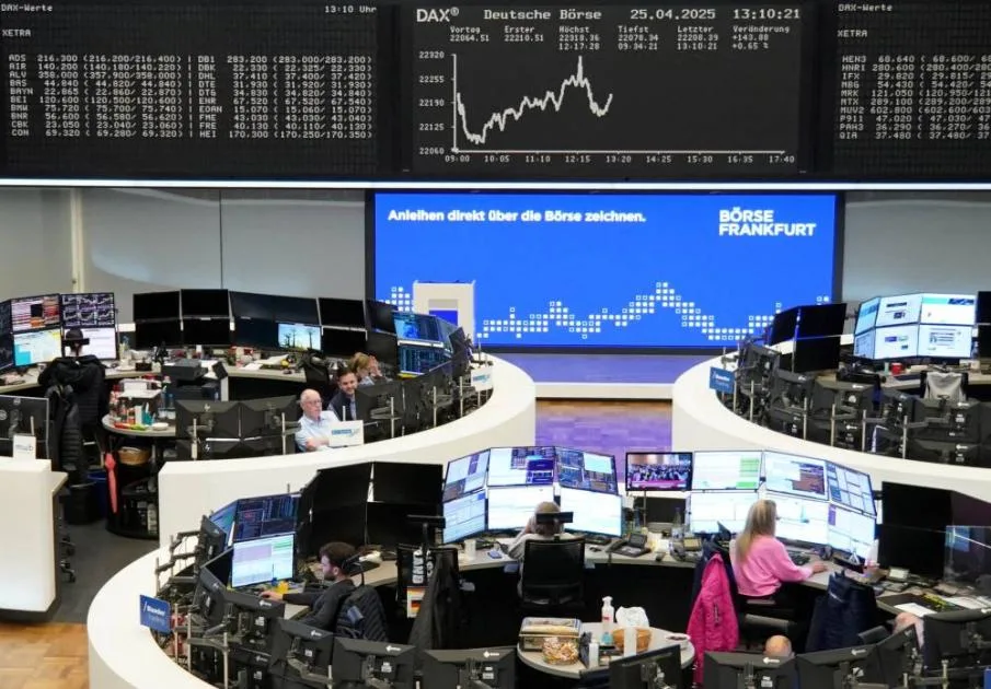 أسواق الأسهم الأوروبية تحقق أعلى مستوياتها في 4 أشهر عقب التوصل إلى اتفاق تجاري مع الولايات المتحدة أسواق الأسهم الأوروبية تحقق أعلى مستوياتها في 4 أشهر عقب التوصل إلى اتفاق تجاري مع الولايات المتحدة