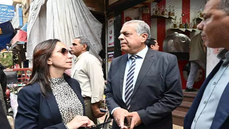 أسواق دمنهور تحت المراقبة: ضبط لحوم غير صالحة وتسجيل 37 مخالفة (صور) أسواق دمنهور تحت المراقبة: ضبط لحوم غير صالحة وتسجيل 37 مخالفة (صور)