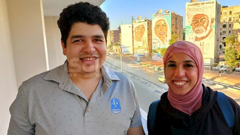 أسوان كمعرض فني في الهواء الطلق: فنانان يجددان هوية المدينة عبر لوحات جدارية (فيديو) أسوان كمعرض فني في الهواء الطلق: فنانان يجددان هوية المدينة عبر لوحات جدارية (فيديو)