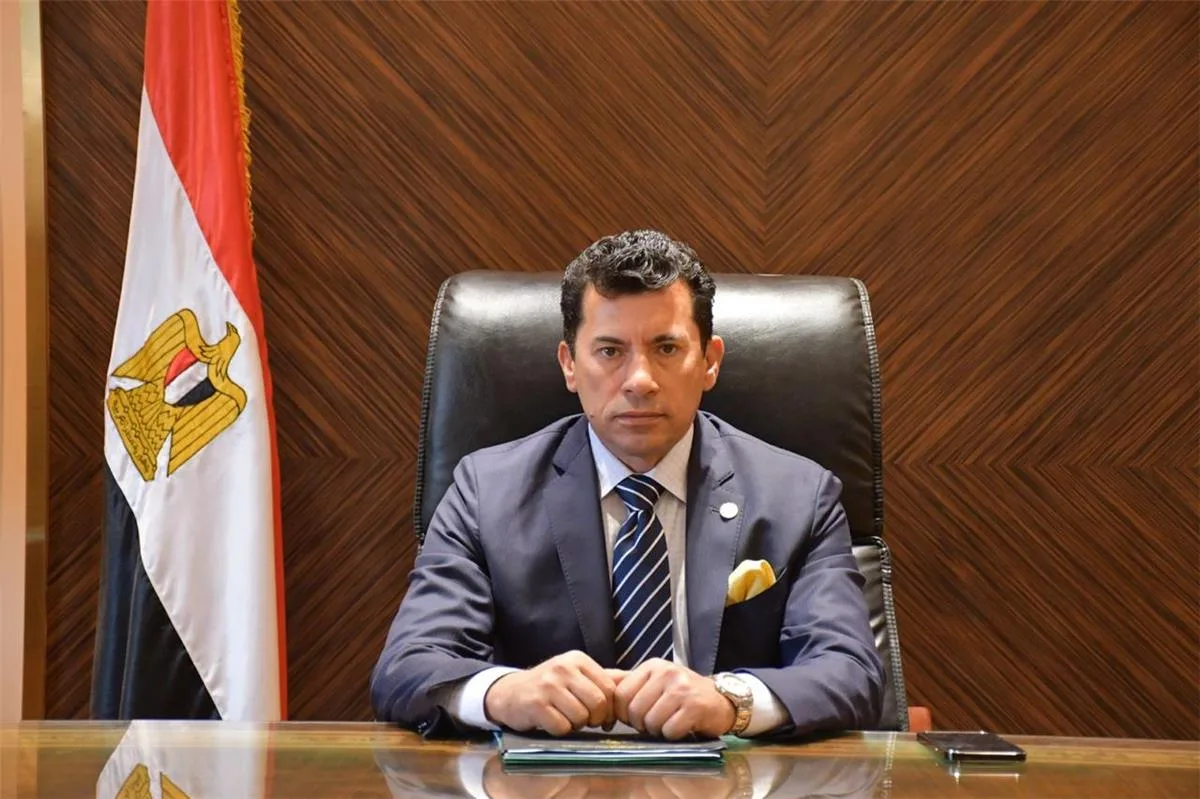 أشرف صبحي يوضح تفاصيل قانون الرياضة الجديد ويؤكد: بند الـ8 سنوات ليس موجهًا للأهلي. أشرف صبحي يوضح تفاصيل قانون الرياضة الجديد ويؤكد: بند الـ8 سنوات ليس موجهًا للأهلي.