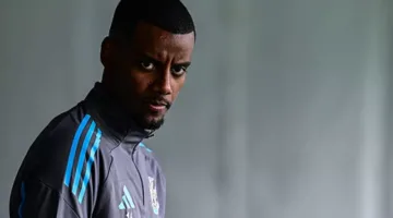 أكثر من 100 مليون جنيه إسترليني.. الهلال يتحضر لتقديم عرض كبير للتعاقد مع إيزاك.