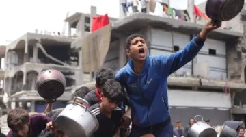 أكسيوس: إسرائيل تجري محادثات مع 3 دول لاستقبال مئات الآلاف من سكان غزة.