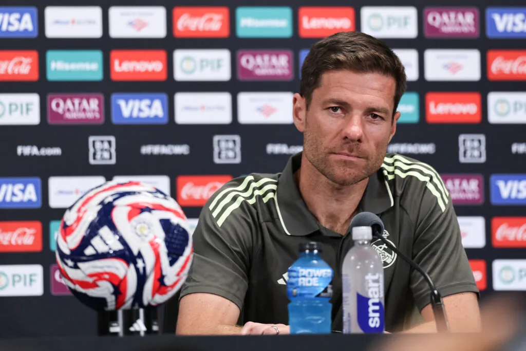 ألونسو يدعم ريال مدريد في سعيه للتعاقد مع كوناتي بدون تكلفة