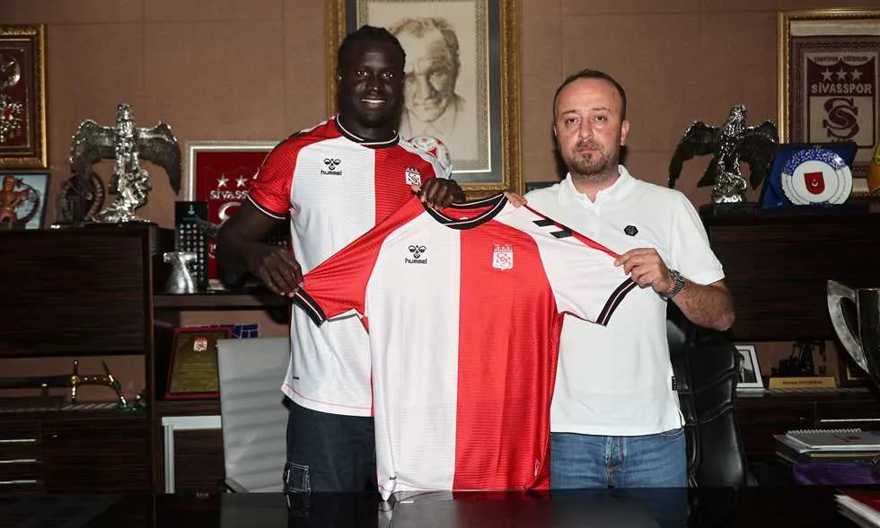 أليو بادجي ينتقل إلى فريق سيفاس سبور التركي أليو بادجي ينتقل إلى فريق سيفاس سبور التركي