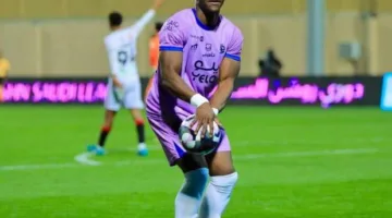 أليو ديانج يُفاجئ الأهلي بقرار غير متوقع
