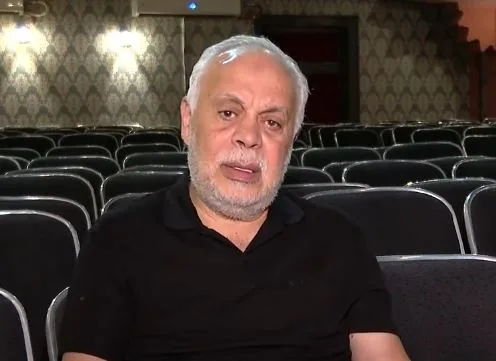 أمشي بشكل أفضل: أشرف زكي يثور على الهواء بسبب المدونين ومستخدمي تيك توك (فيديو) أمشي بشكل أفضل: أشرف زكي يثور على الهواء بسبب المدونين ومستخدمي تيك توك (فيديو)