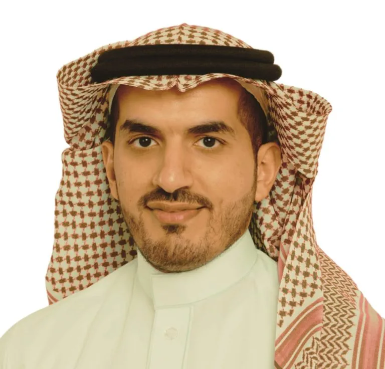 أناقةٌ تتغلب على القلق: تجربة سارة مع ضغوط التقييم أناقةٌ تتغلب على القلق: تجربة سارة مع ضغوط التقييم