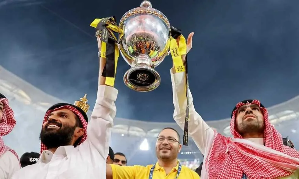 أنمار الحائلي يتراجع عن الترشح لولاية جديدة لرئاسة اتحاد جدة