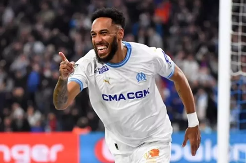 أوباميانج يفضل العودة إلى مارسيليا ويعتذر عن الاستمرار في الدوري السعودي أوباميانج يفضل العودة إلى مارسيليا ويعتذر عن الاستمرار في الدوري السعودي