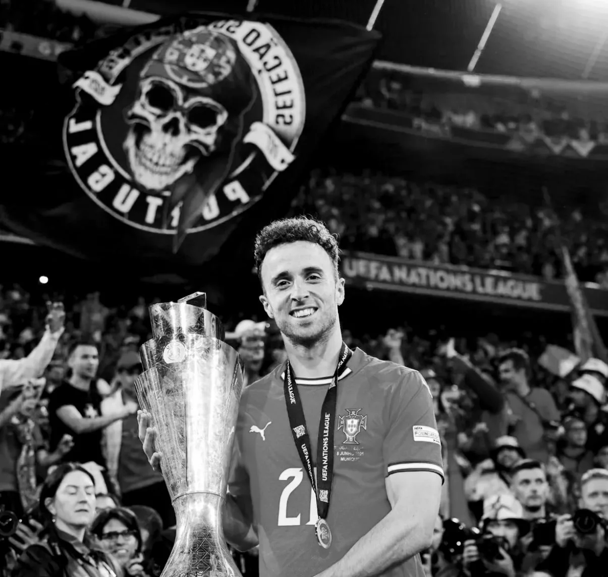 أول موقف لمحمد صلاح بعد فقدانه زميله في ليفربول، ديوجو جوتا.