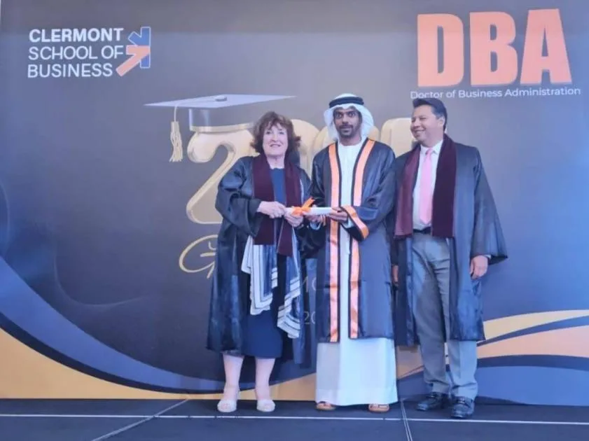 أيوب سرواش ينهي مسيرته الأكاديمية بالحصول على دكتوراه في الذكاء الاصطناعي أيوب سرواش ينهي مسيرته الأكاديمية بالحصول على دكتوراه في الذكاء الاصطناعي