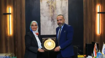 إبرام اتفاقية تعاون بين معهد تيودور بلهارس وكلية الطب في جامعة المنصورة الأهلية لتعزيز البحث والتدريب الطبي.