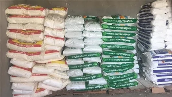 إحباط محاولة بيع 5.5 طن من الأسمدة الزراعية المدعومة في السوق السوداء بأرمنت بالأقصر
