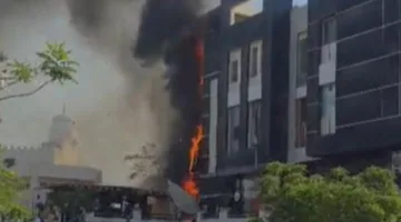 إخماد حريق في مركز تجاري معروف بالشيخ زايد دون تسجيل إصابات