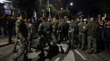 إسرائيل: اعتقال محتجين بالقرب من قيادة الجيش للمطالبة بإنهاء النزاع وإطلاق سراح الأسرى