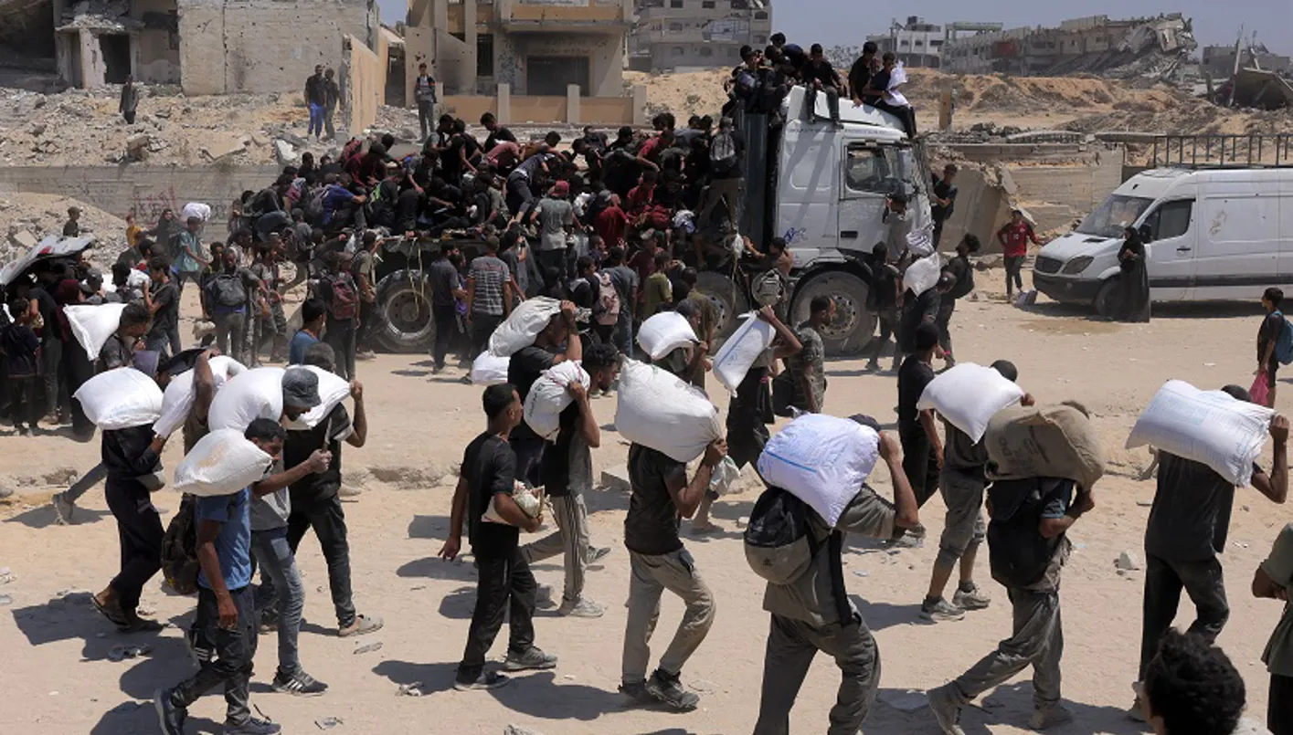 إسرائيل تعلن عن إرسال 120 شاحنة مساعدات إلى غزة… غوتيريش: يجب تجنب استخدام الجوع في الصراعات. إسرائيل تعلن عن إرسال 120 شاحنة مساعدات إلى غزة… غوتيريش: يجب تجنب استخدام الجوع في الصراعات.
