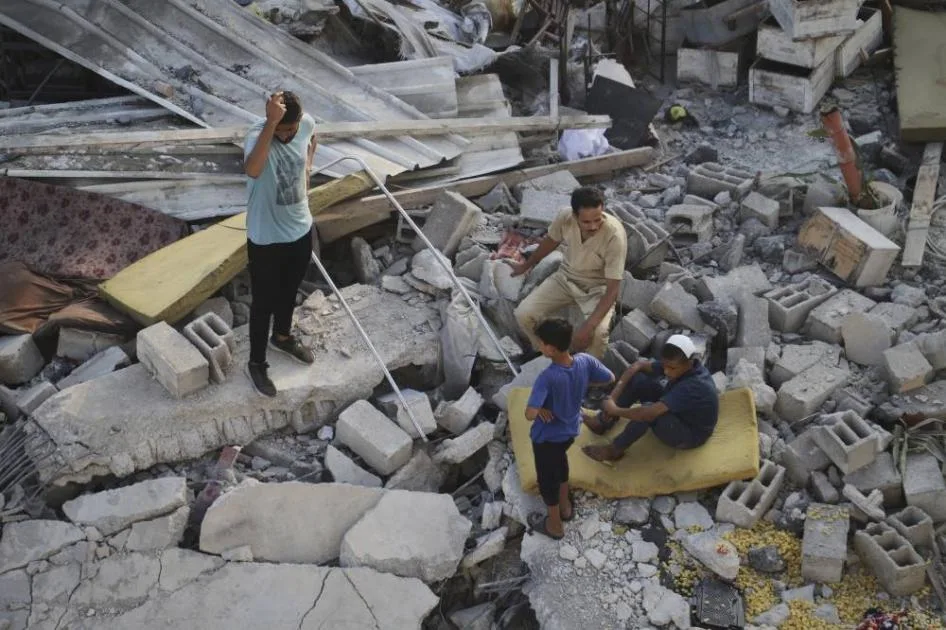 إسرائيل تهاجم وتؤدي إلى مقتل 30 فلسطينياً في مجزرة النصيرات بقطاع غزة إسرائيل تهاجم وتؤدي إلى مقتل 30 فلسطينياً في مجزرة النصيرات بقطاع غزة