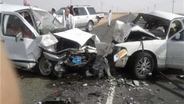 إصابة 14 فردًا في حادث تصادم بين ميكروباص وسيارة خاصة على الطريق الصحراوي الشرقي في بني سويف بأسماء المصابين.