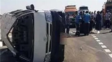 إصابة 6 أفراد نتيجة انقلاب حافلة صغيرة في أطفيح