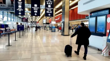 إضراب مراقبي الملاحة الجوية في فرنسا يسبب الفوضى في المطارات ويهدد عطلة الصيف