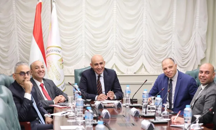 إطلاق حملة توعوية شاملة عن “البكالوريا” لتقديم كافة المعلومات للطلاب إطلاق حملة توعوية شاملة عن “البكالوريا” لتقديم كافة المعلومات للطلاب