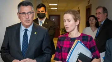 إعلام إسرائيلي: وزراء خارجية سوريا ولبنان شاركوا في الاجتماع في بروكسل مع وزير خارجيتهما الإسرائيلي.