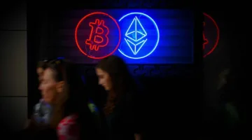 إقبال غير مسبوق على عملات بديلة.. هل ستتفوق على «بيتكوين»؟