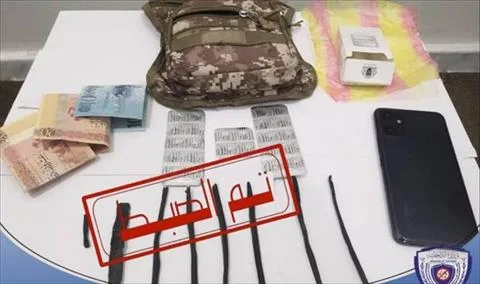 إلقاء القبض على تاجر مخدرات في طرابلس إلقاء القبض على تاجر مخدرات في طرابلس