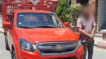 إلقاء القبض على سائق سيارة «ربع نقل» في البحيرة إذ وضع قدمه اليسرى على النافذة أثناء القيادة.