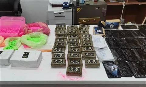 إلقاء القبض على كميات كبيرة من «الحشيش» والمخدرات في صبراتة إلقاء القبض على كميات كبيرة من «الحشيش» والمخدرات في صبراتة