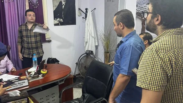 إلقاء القبض على مركز نفسي تديره سيدة تتظاهر بأنها طبيبة وتوزع أدوية ممنوعة في الدقهلية إلقاء القبض على مركز نفسي تديره سيدة تتظاهر بأنها طبيبة وتوزع أدوية ممنوعة في الدقهلية