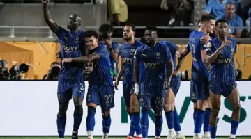 إنجاز تاريخي وبكاء بن نافل: كيف تناولت الصحف السعودية انتصار الهلال على مانشستر سيتي؟