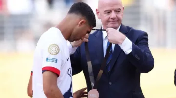 إنريكي يرفض استبدال حكيمي في باريس