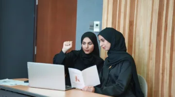 إنشاء منصة إلكترونية تعتمد على الذكاء الاصطناعي لترجمة لغة الإشارة