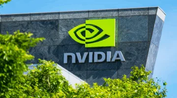 إنفيديا تصبح الشركة الأكبر في العالم بقيمة سوقية قياسية بفعل ارتفاع سهمها