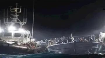 إنقاذ 29 شخصاً والبحث عن العشرات المفقودين عقب غرق عبارة في إندونيسيا